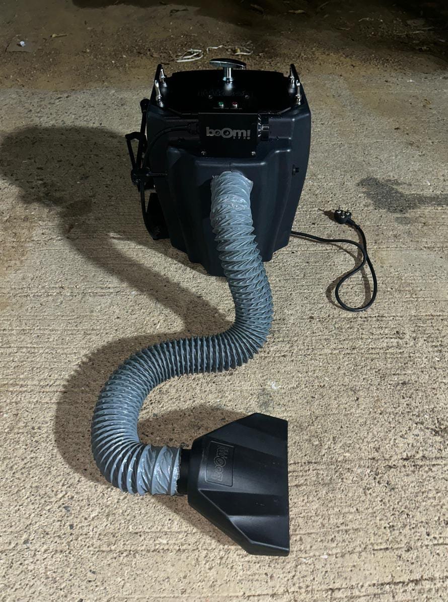 CO2 jet machine at event
