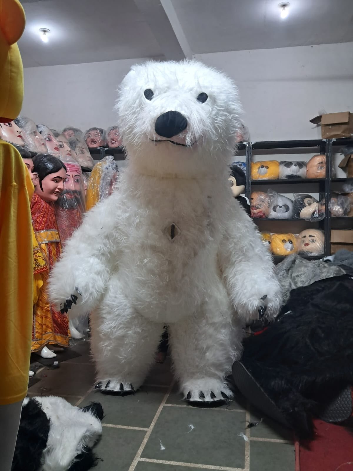 Mascot side view